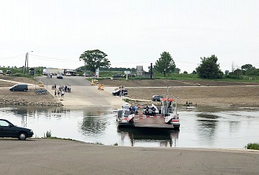 Opouštíme Holandsko a míříme do Belgie. Trajekty různých velikostí a typů jsme užívali dost.