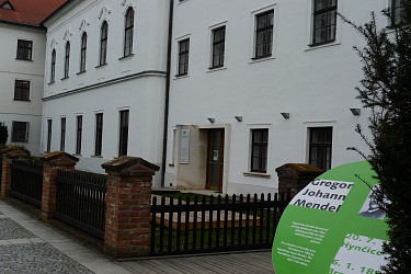 Augustiánské...
