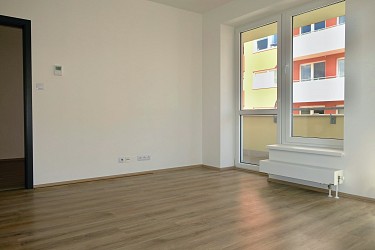 Pronájem bytu 2+kk s balkonem v Brně - Bystrci