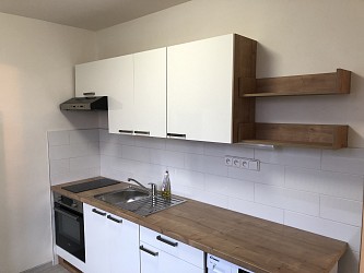 Pronájem bytu 2+1 s balkonem, Královo Pole