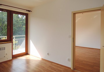 Pronájem bytu 2+kk s parkovacím stáním, Žebětín.