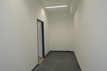 Pronájem kanceláří a skladu v komerční budově nedaleko OC FUTURUM