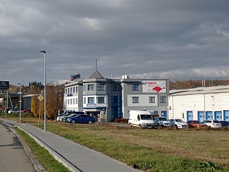 Pronájem kanceláře a skladu v komerční budově nedaleko OC Globus