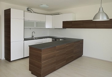 Pronájem bytu 3+kk s parkovacím stáním, Královo Pole.