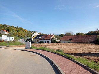 Prodej stavebního pozemku 1110 m2, Ochoz u Brna