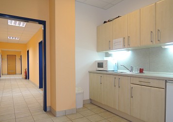 Pronájem kanceláře 24m2 v blízkosti OC Futurum, Vídeňská