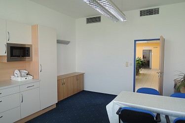 Pronájem kanceláře 24m2 v blízkosti OC Futurum, Vídeňská