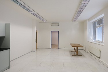 Pronájem souboru kanceláří a skladů 118 m2, Vídeňská
