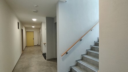 Pronájem novostavby bytu 2+kk s parkovacím stáním, Sadová