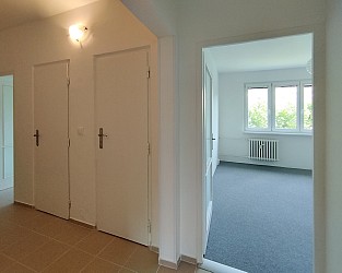 Pronájem bytu 2+1 s lodžií, Juliánov
