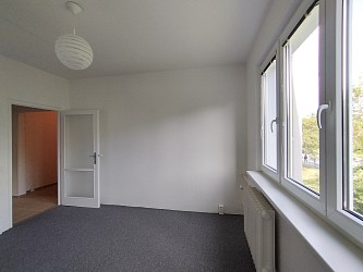Pronájem bytu 2+1 s lodžií, Juliánov