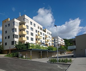 Prodej bytu 4+kk 113 m2 s parkovacím garážovým stáním a sklepem, Juliánov