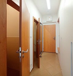 Pronájem bytu 2+kk s balkonem a parkovacím stáním, Bystrc Kamechy