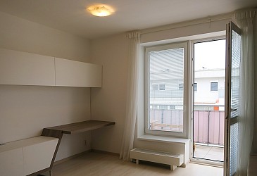 Pronájem bytu 2+kk s balkonem a parkovacím stáním, Bystrc Kamechy