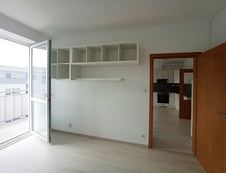 Pronájem bytu 2+kk s balkonem a parkovacím stáním, Bystrc Kamechy