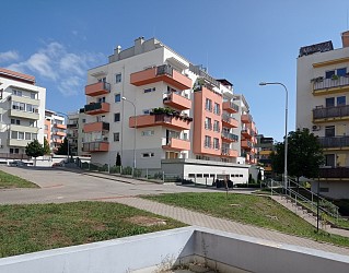 Pronájem bytu 2+kk s balkonem a parkovacím stáním, Bystrc Kamechy