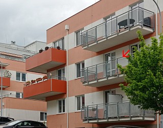 Prodej cihlového bytu 2+kk s balkonem a garážovým stáním, Bystrc Říčanská