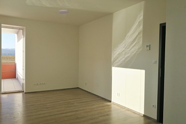 Pronájem bytu 1+kk s balkonem v Brně - Bystrci