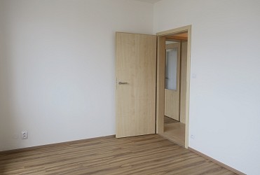 Pronájem bytu 2+kk se dvěma balkony u Mendlova nám.