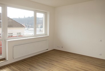 Pronájem bytu 2+kk se dvěma balkony u Mendlova nám.