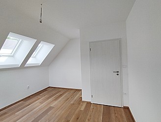 Prodej novostavby rodinného domu se zahradou a garáží, Ochoz u Brna.