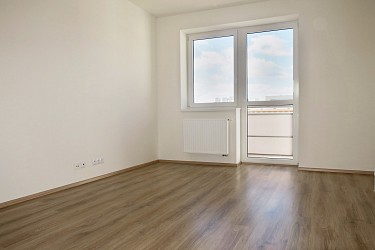 Pronájem novostavby bytu 1+kk s balkonem na Kamechách