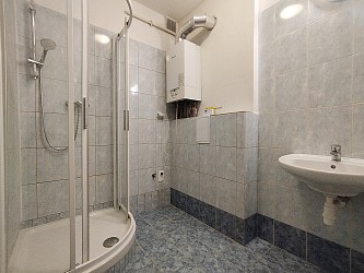 Pronájem podkrovního mezonetového bytu 2+1, Královo Pole Husitská