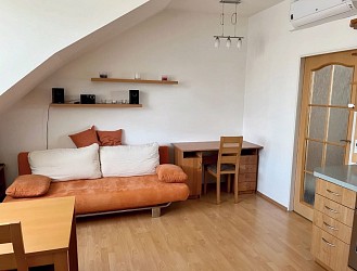 Pronájem zařízeného bytu 2+kk s balkonem v Brně
