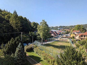 Prodej pozemku 3200 m2  s funkcionalistickou vilou, Mokrá Hora