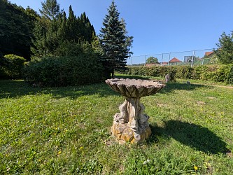 Prodej pozemku 3200 m2  s funkcionalistickou vilou, Mokrá Hora