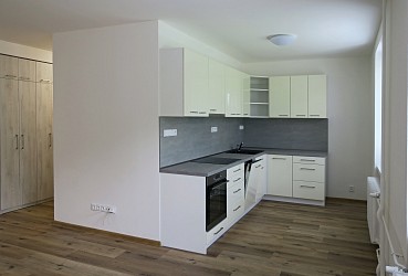 Pronájem bytu 3+kk 65m2 s balkonem ve Zbýšově