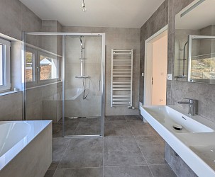 Prodej novostavby rodinného domu se zahradou a garáží,     Ochoz u Brna.
