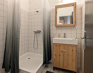 Prodej RD se zahradou, garáží a vydaným SP k přestavbě domu