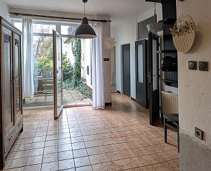 Prodej RD se zahradou, garáží a vydaným SP k přestavbě domu