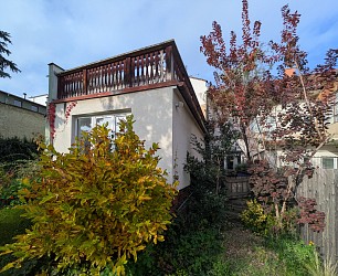 Prodej RD se zahradou, garáží a vydaným SP k přestavbě domu