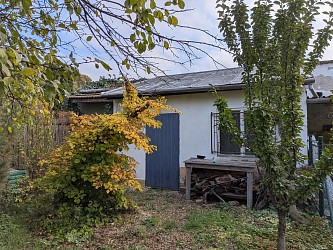 Prodej RD se zahradou, garáží a vydaným SP k přestavbě domu