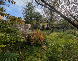 Prodej RD se zahradou, garáží a vydaným SP k přestavbě domu