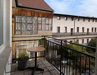 Prodej RD se zahradou, garáží a vydaným SP k přestavbě domu