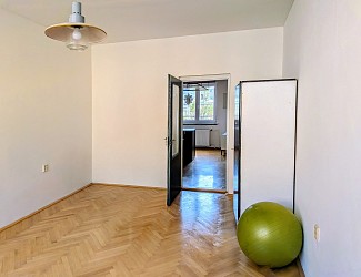 Prodej RD se zahradou, garáží a vydaným SP k přestavbě domu