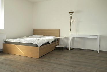 Pronájem bytu 1+kk s balkonem v Brně - Bystrci