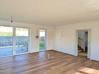 Prodej novostavby domu s garáží a zahradou, Ochoz u Brna