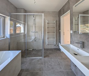 Prodej novostavby domu s garáží a zahradou, Ochoz u Brna