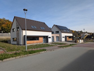 Prodej novostavby domu s garáží a zahradou, Ochoz u Brna