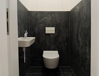 Pronájem 1+kk 33,6 m2, polyfunkční dům Meridiem, Komárovská