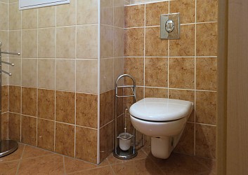 Pronájem bytu 1+kk s balkonem a garážovým stáním – Brno, ul. Dusíkova