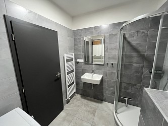 Pronájem bytu 1+kk s balkonem v Brně Kamechách