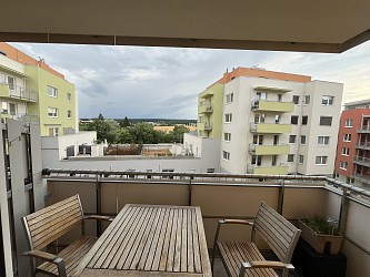Pronájem bytu 1+kk s balkonem v Brně Kamechách