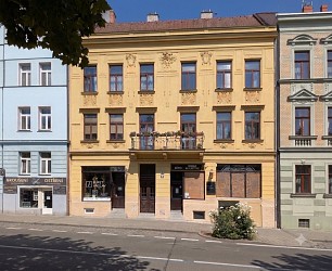 Pronájem podkrovního bytu 84 m2, 2+1 s galerií, Královo Pole Husitská