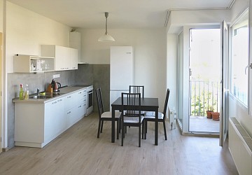 Pronájem  bytu 2+kk se 2 balkony a parkováním – Brno, Královo Pole