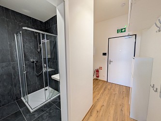 Pronájem kanceláře 27 m2 polyfunkční dům Meridiem, Komárovská
